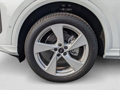 New 2025 Audi Q5 Premium Plus image 9