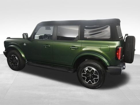 Used 2023 Ford Bronco Outer Banks image 4