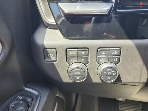 Used 2024 GMC Sierra 1500 SLT w/ SLT Premium Package AWD/4WD image 26