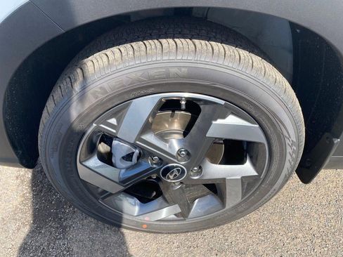 New 2026 Hyundai Venue SEL image 9