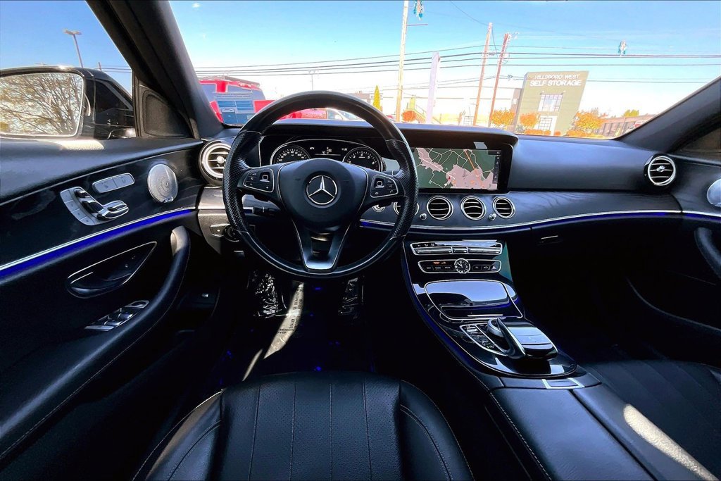 Used 2017 Mercedes-Benz E 300 4MATIC image 7