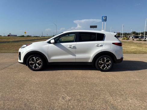 Used 2022 Kia Sportage LX FWD image 4