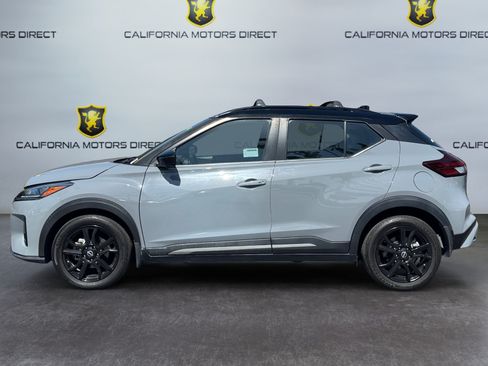 Used 2023 Nissan Kicks SR w/ Interior Electronics Package FWD image 2
