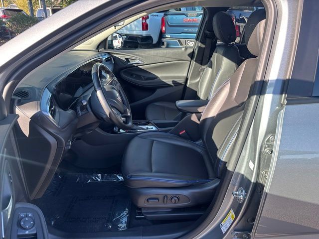 Used 2025 Buick Encore GX Sport Touring w/ Experience Buick Package AWD/4WD image 15
