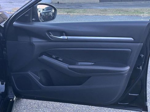 Used 2024 Nissan Altima 2.5 SR w/ SR Premium Package image 9