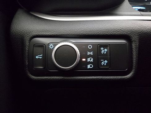 Certified 2022 Ford Explorer XLT RWD image 24