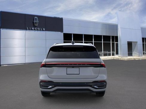 New 2026 Lincoln Nautilus Reserve image 5