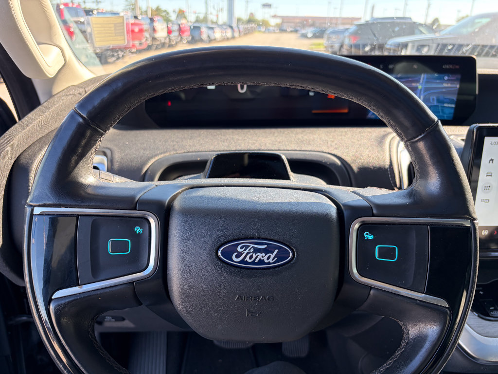 Used 2025 Ford Expedition Max Platinum AWD/4WD image 27