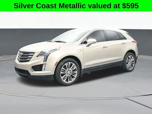 Used 2017 Cadillac XT5 Premium Luxury image 4