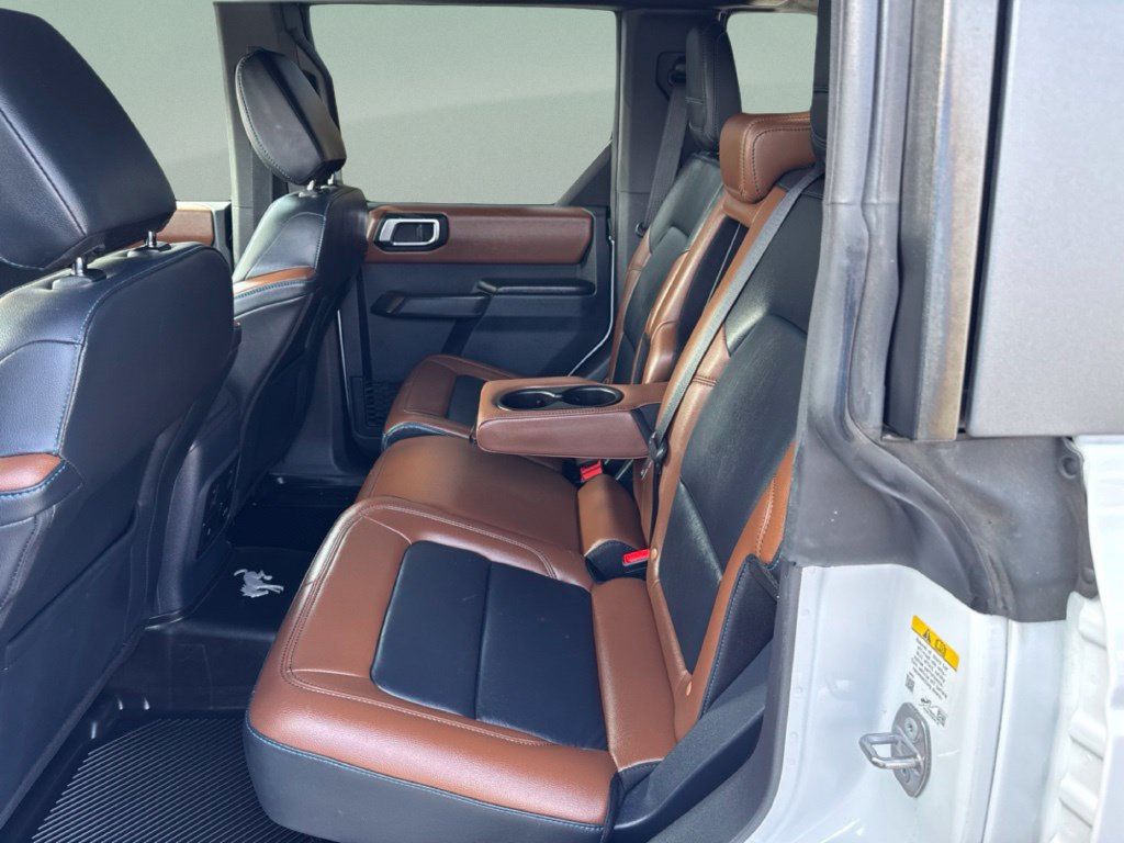 Used 2024 Ford Bronco Outer Banks AWD/4WD image 11