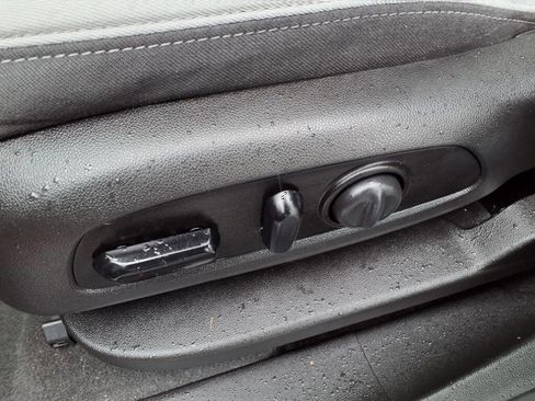 Used 2019 Chevrolet Equinox LT image 15