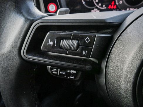 Used 2024 Porsche Cayenne image 19