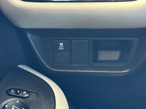 Used 2023 Honda HR-V LX image 37