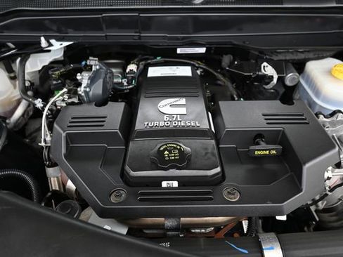 Used 2024 RAM 2500 Big Horn AWD/4WD image 17