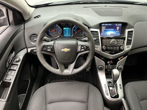 Used 2015 Chevrolet Cruze LT image 12