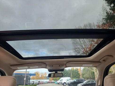 Used 2022 Ford Expedition Max Limited image 12