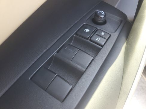 Certified 2024 Toyota Corolla SE FWD image 20