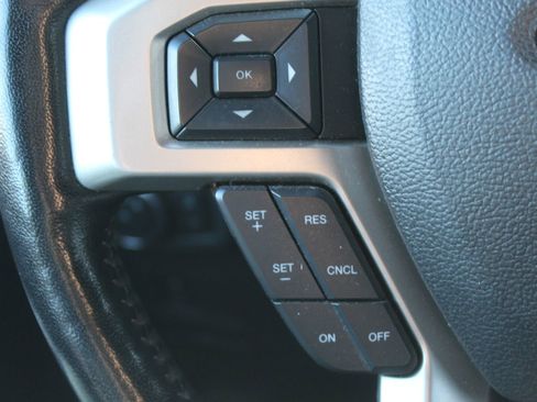 Used 2022 Ford F250 Lariat w/ Lariat Value Package AWD/4WD image 27