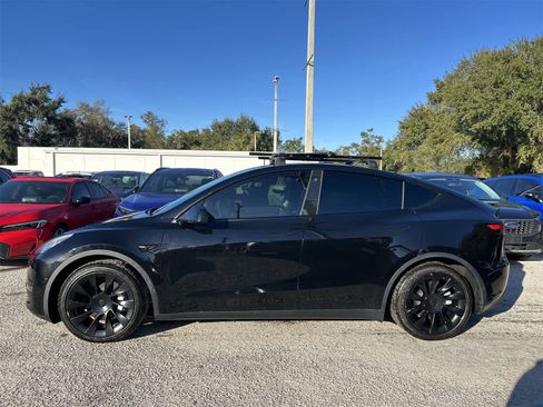Used 2021 Tesla Model Y Long Range image 3