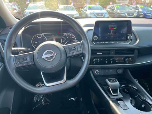 Used 2023 Nissan Rogue S image 26