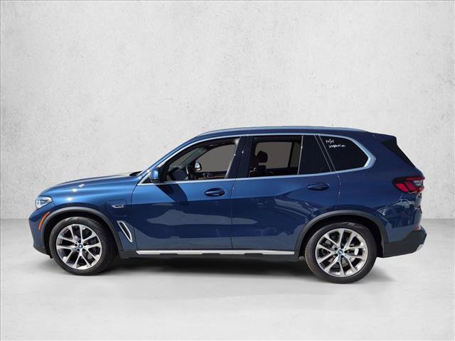 Certified 2022 BMW X5 xDrive45e w/ Luxury Seating Package AWD/4WD image 8