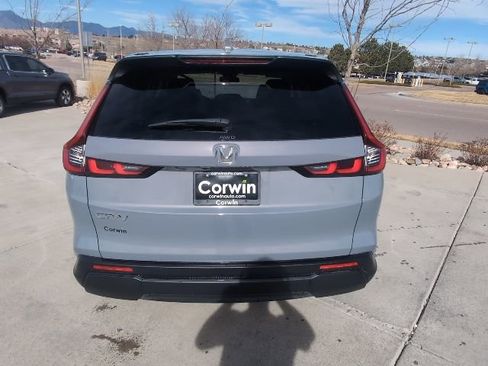 Used 2023 Honda CR-V EX image 7