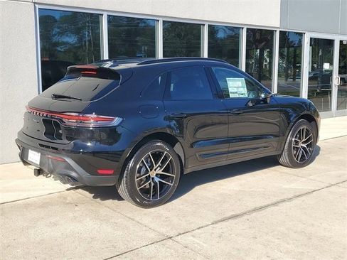 Used 2025 Porsche Macan image 9