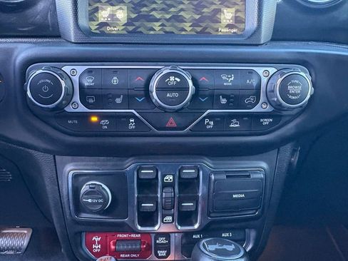 Used 2021 Jeep Wrangler Unlimited Rubicon w/ Trailer Tow Package image 18