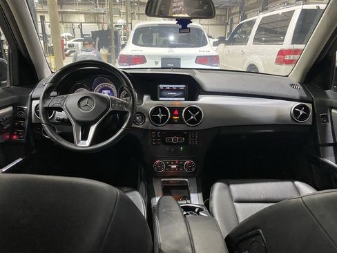 Used 2015 Mercedes-Benz GLK 350 2WD image 2