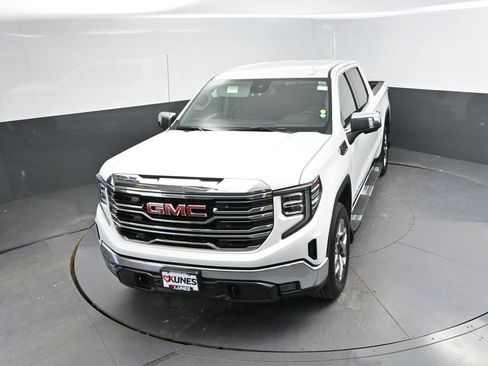 Used 2025 GMC Sierra 1500 SLT w/ SLT Premium Package AWD/4WD image 26