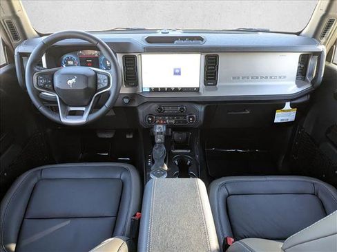 New 2025 Ford Bronco Outer Banks image 13