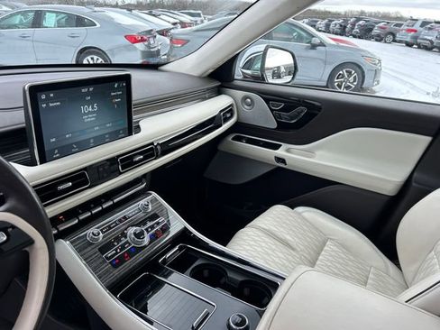 Used 2022 Lincoln Aviator Black Label Grand Touring image 11