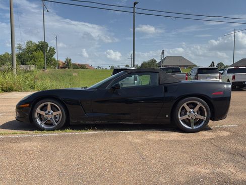 Used 2008 Chevrolet Corvette Convertible w/ Preferred Equipment Group RWD image 7