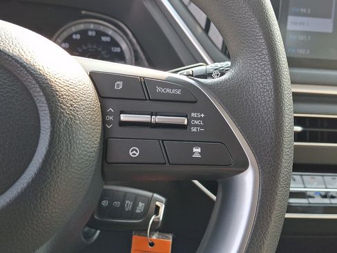 Used 2023 Hyundai Sonata SE FWD image 21