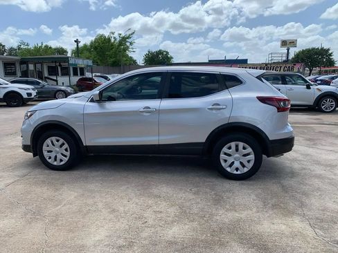 Used 2020 Nissan Rogue Sport S FWD image 9