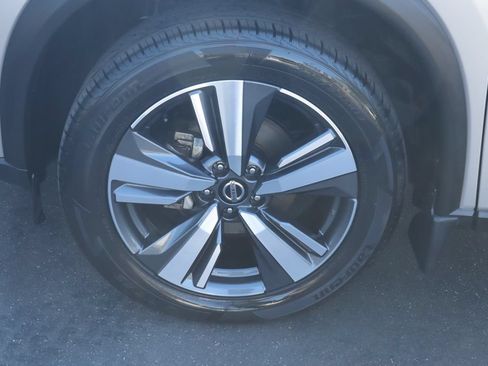 Used 2021 Nissan Rogue Platinum AWD/4WD image 14