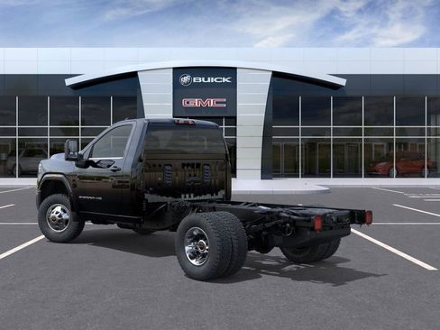 New 2026 GMC Sierra 3500 SLE w/ SLE Convenience Package RWD image 3