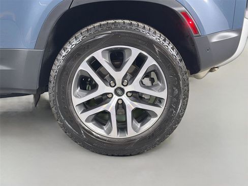 Used 2024 Land Rover Defender 110 S AWD/4WD image 33