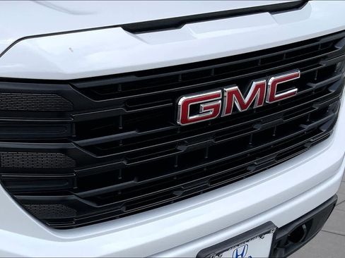 Used 2026 GMC Sierra 1500 Pro w/ Graphite Edition AWD/4WD image 32