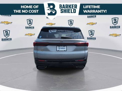 Used 2025 Buick Enclave Sport Touring FWD image 3