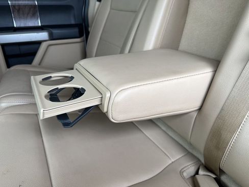 Used 2019 Ford F250 Lariat w/ Lariat Value Package image 41