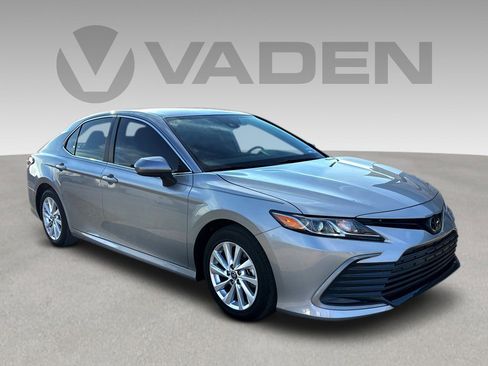 Used 2024 Toyota Camry LE image 1