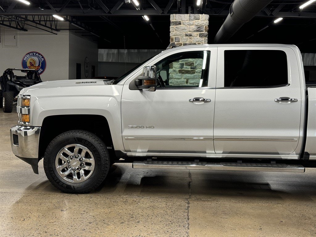 Used 2019 Chevrolet Silverado 3500 LTZ w/ Duramax Plus Package AWD/4WD image 5