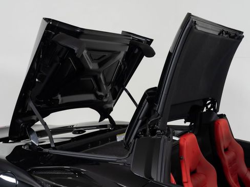 Used 2023 Ferrari F8 Tributo RWD image 22