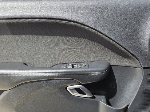 Used 2016 Dodge Challenger R/T image 25