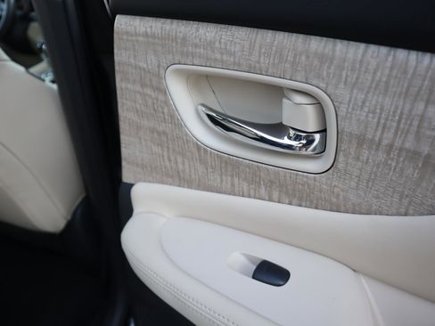 Certified 2024 Nissan Murano SV image 38