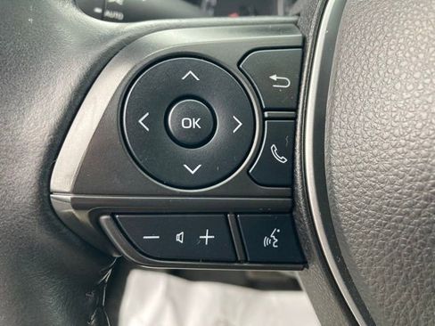 Used 2022 Toyota Corolla Cross LE w/ Moonroof Package image 21