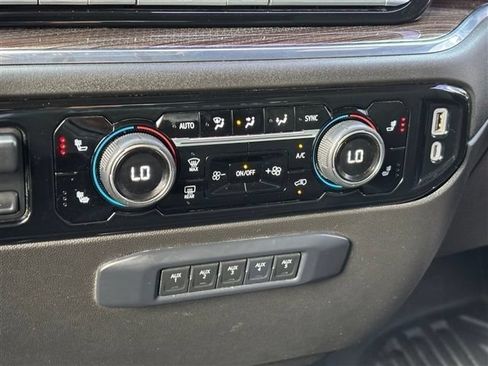 Used 2024 Chevrolet Silverado 2500 LT w/ Convenience Package AWD/4WD image 27