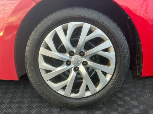 Used 2019 Toyota Corolla LE image 9