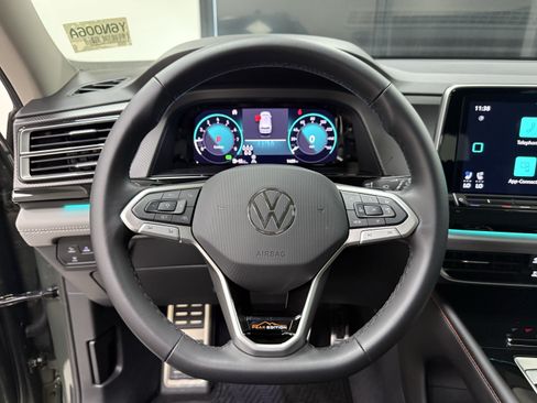 Used 2026 Volkswagen Atlas Peak Edition AWD/4WD image 17